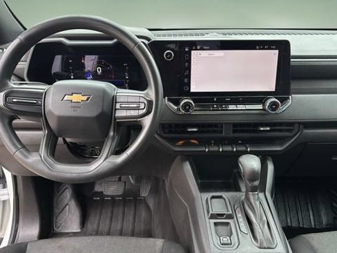 Used 2023 Chevrolet Colorado W/T RWD image 11