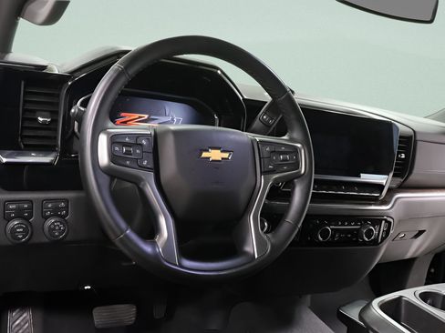Used 2024 Chevrolet Silverado 3500 LT w/ Convenience Package AWD/4WD image 10