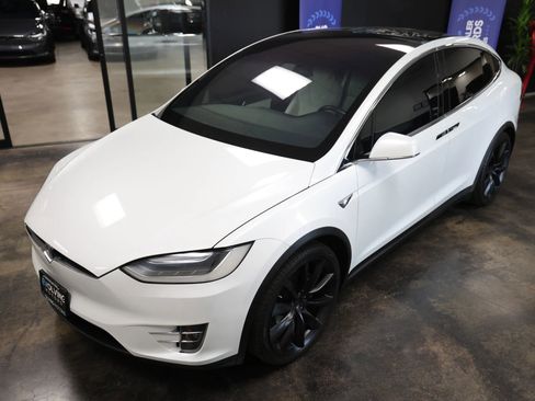 Used 2017 Tesla Model X 100D image 19