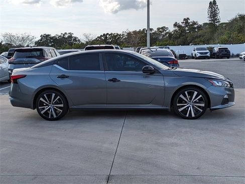 Used 2021 Nissan Altima 2.0 SR image 4