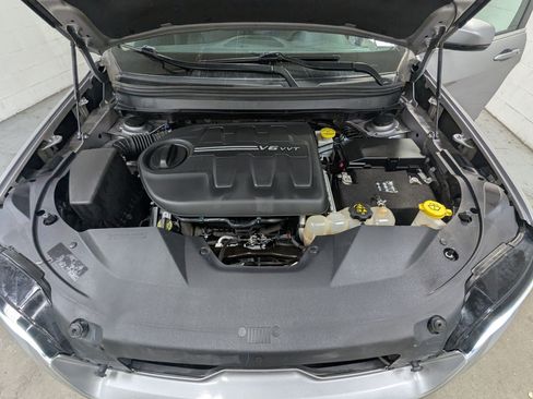 Used 2019 Jeep Cherokee Limited AWD/4WD image 28