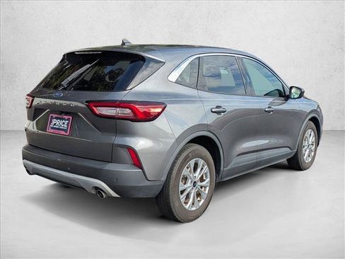 Used 2023 Ford Escape Active w/ Tech Pack #1 FWD image 5