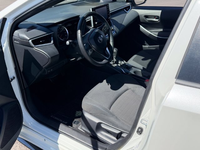 Used 2020 Toyota Corolla SE w/ SE Premium Package FWD image 11