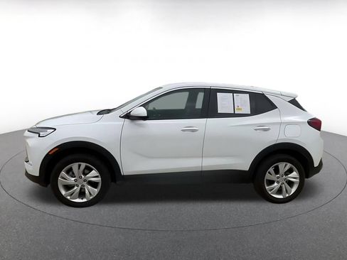 Used 2025 Buick Encore GX Preferred AWD/4WD image 8
