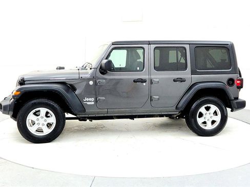 Used 2018 Jeep Wrangler Unlimited Sport S image 3