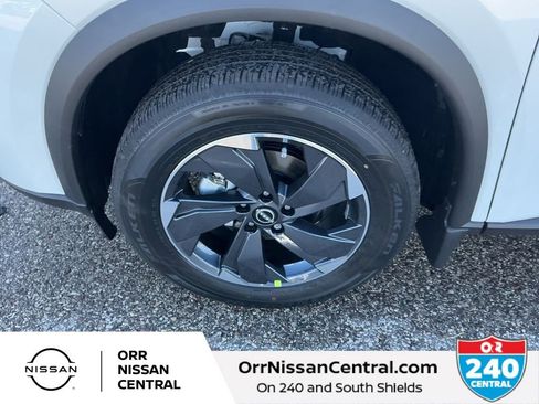New 2026 Nissan Rogue SV FWD image 9