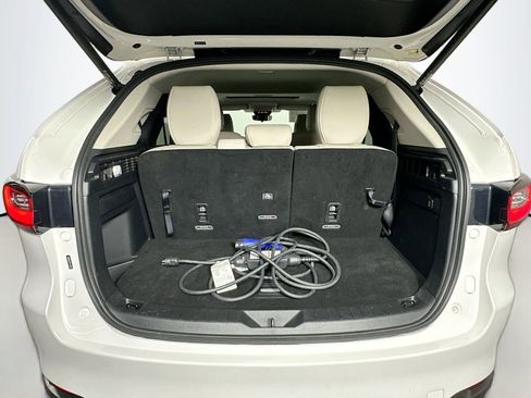 Certified 2024 MAZDA CX-90 Plug-In Hybrid w/ Preferred AWD/4WD image 27