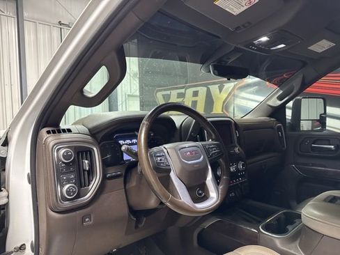 Used 2020 GMC Sierra 2500 SLT w/ SLT Premium Plus Package AWD/4WD image 5
