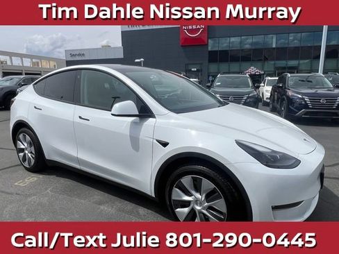 Used 2023 Tesla Model Y Long Range AWD/4WD image 1