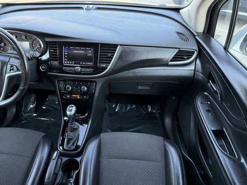 Used 2021 Buick Encore Preferred image 20