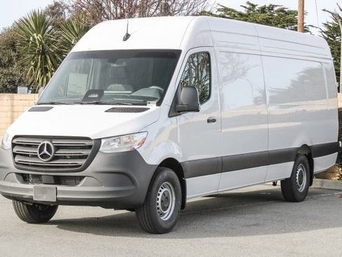 New 2025 Mercedes-Benz Sprinter 2500 image 3