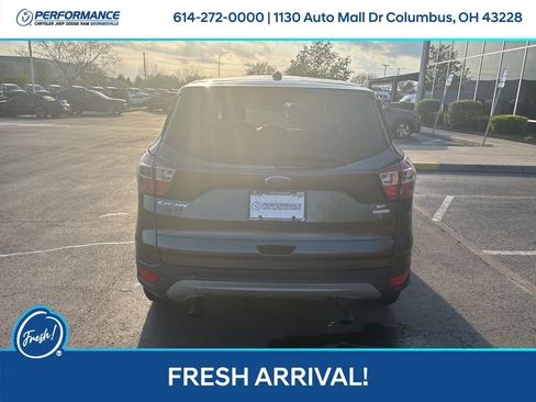 Used 2017 Ford Escape SE image 5