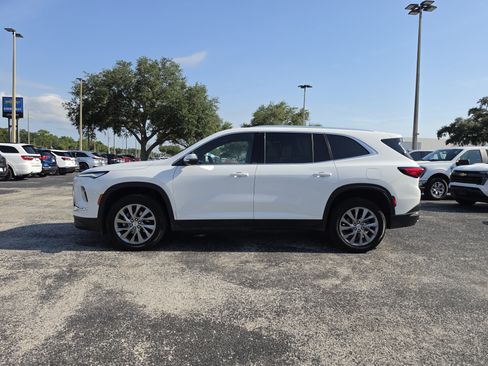 Used 2025 Buick Enclave Preferred FWD image 9