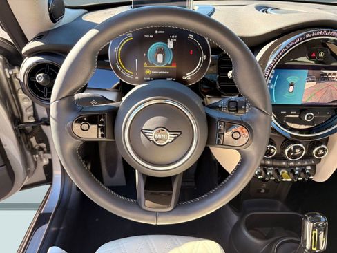 Certified 2024 MINI Cooper SE image 17