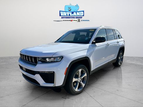 Certified 2026 Jeep Grand Cherokee Limited w/ Trailer Tow Package AWD/4WD image 1