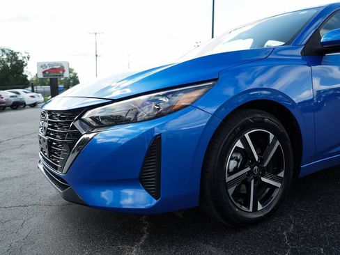 Used 2025 Nissan Sentra SV FWD image 17