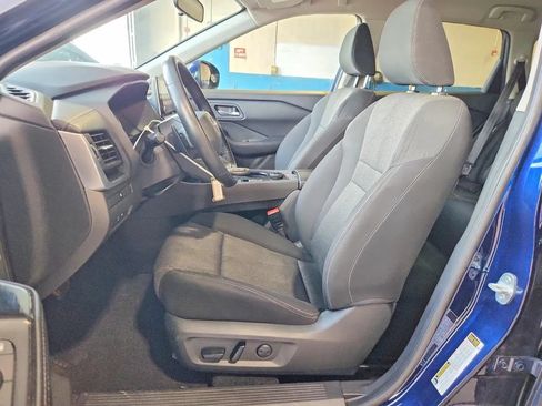 Used 2025 Nissan Rogue SV AWD/4WD image 7