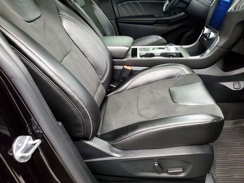 Used 2022 Ford Edge ST w/ Equipment Group 401A image 19