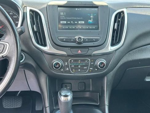 Used 2018 Chevrolet Equinox LT FWD image 13