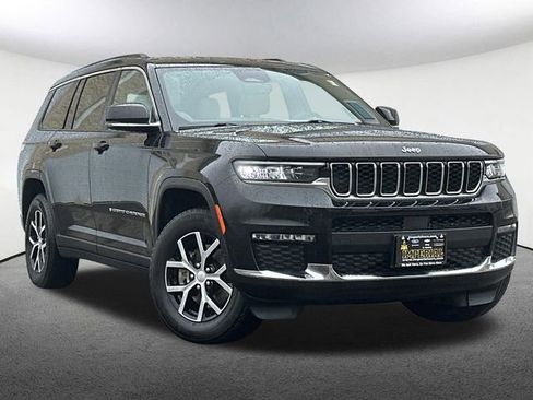 Used 2023 Jeep Grand Cherokee L Limited image 2