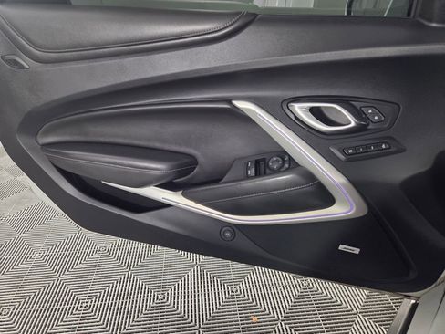 Used 2020 Chevrolet Camaro SS RWD image 20