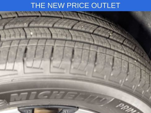 Used 2025 Jeep Grand Cherokee Limited AWD/4WD image 11