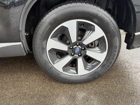 Used 2017 Subaru Forester 2.5i Premium AWD/4WD image 20