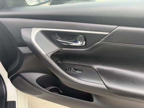 Used 2015 Nissan Altima 2.5 SV FWD image 27
