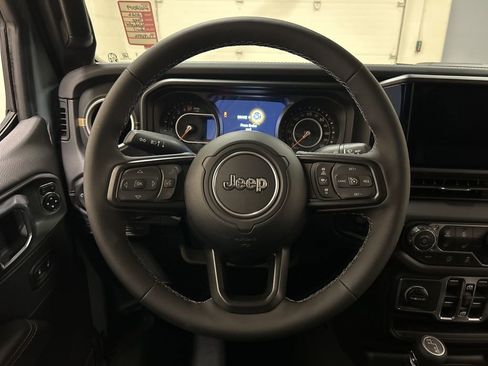 New 2026 Jeep Gladiator Sport image 17