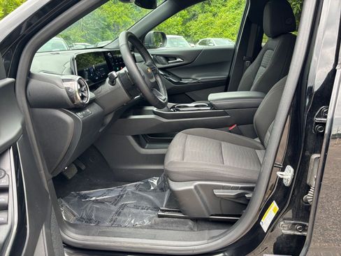 Used 2025 Chevrolet Equinox LT FWD image 25