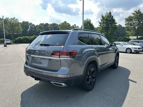 Used 2023 Volkswagen Atlas SE w/ Black Wheel Package AWD/4WD image 5
