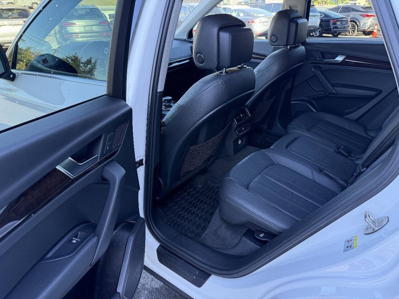 Used 2019 Audi Q5 2.0T Premium w/ Convenience Package AWD/4WD image 15
