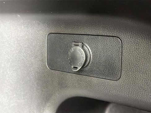 Used 2021 Toyota RAV4 XLE FWD image 35