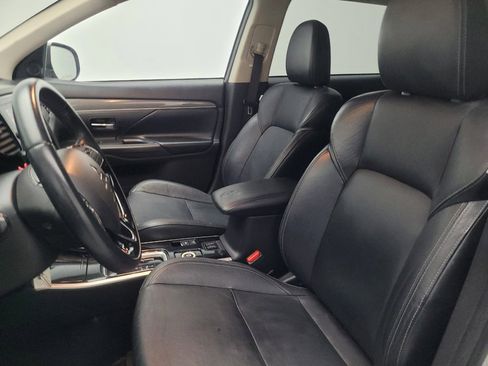 Used 2019 Mitsubishi Outlander SEL AWD/4WD image 17