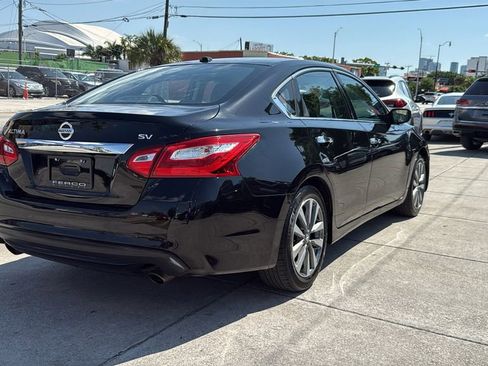 Used 2017 Nissan Altima 2.5 SV FWD image 14