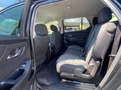 Used 2021 Chevrolet Traverse LS AWD/4WD image 28