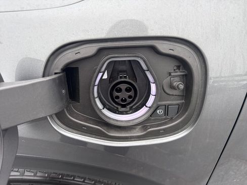 Used 2026 Ford Escape SE FWD image 19