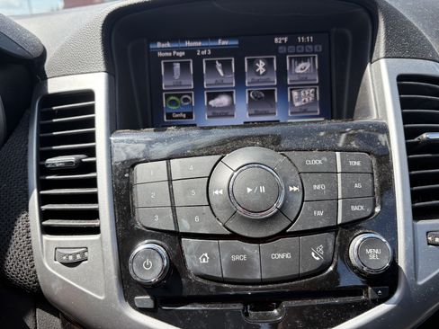 Used 2014 Chevrolet Cruze LT w/ Enhanced Safety Package FWD image 9