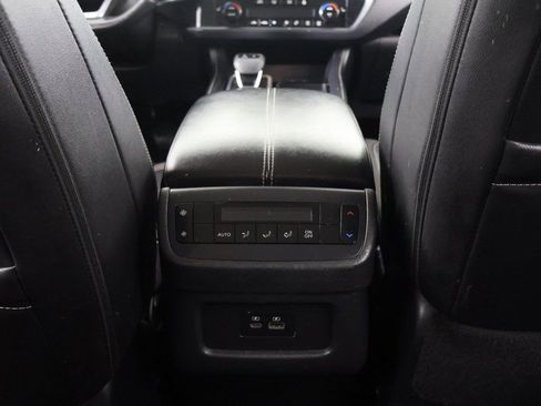 Used 2023 Nissan Pathfinder SL image 54