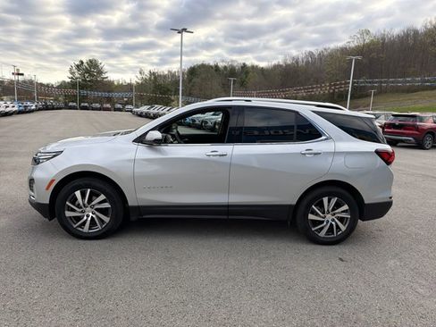 Used 2022 Chevrolet Equinox Premier w/ LPO, Floor Liner Package image 8