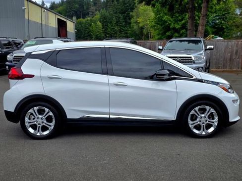 Used 2021 Chevrolet Bolt LT FWD image 10