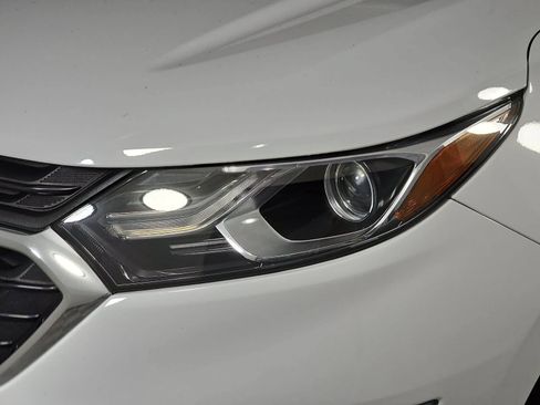 Used 2021 Chevrolet Equinox LS FWD image 28