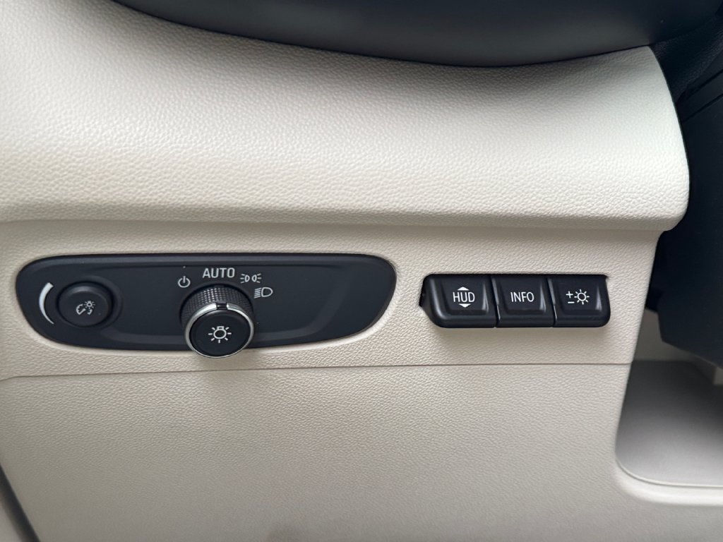 Used 2023 Buick Envision Avenir AWD/4WD image 14