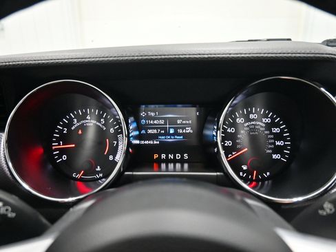 Used 2017 Ford Mustang GT RWD image 8