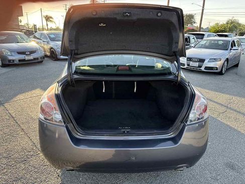 Used 2011 Nissan Altima 2.5 SL w/ 2.5SL Pkg FWD image 18
