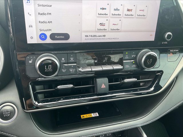 Used 2024 Toyota Highlander XLE FWD image 22