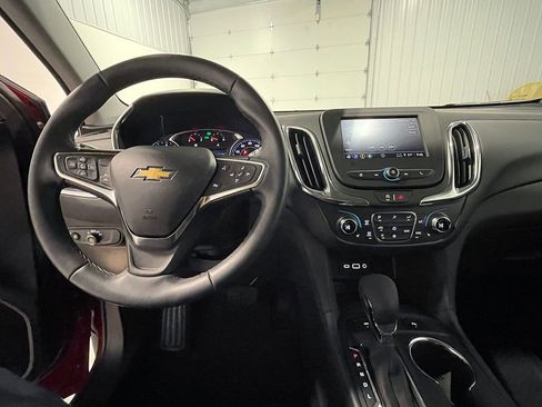 Used 2024 Chevrolet Equinox LT image 38