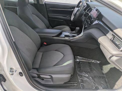 Used 2022 Toyota Camry LE image 18