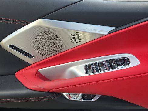 Used 2023 Chevrolet Corvette Stingray Preferred Conv w/ Z51 Performance Package RWD image 11