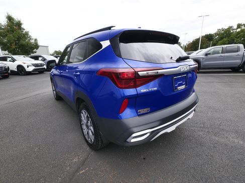 Used 2022 Kia Seltos EX AWD/4WD image 9